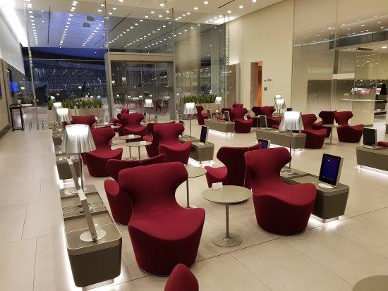 Qatar Airways Al Mourjan Business Lounge